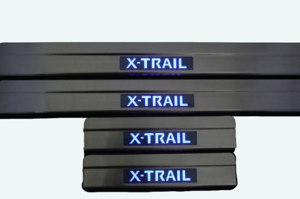 Накладки на пороги с подсветкой Ниссан X-TRAIL 2014